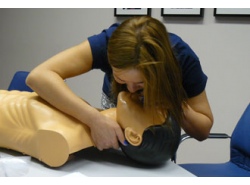 Занятия по курсу оказание элементарной первой медицинской помощи
